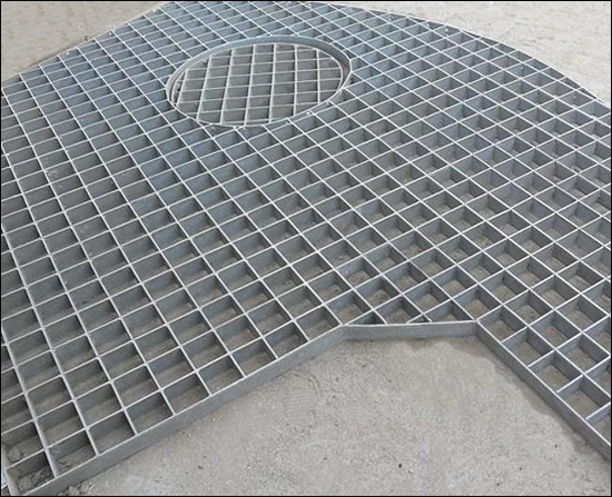 Steel and Stainless Steel Gratings Fabrication Qatar